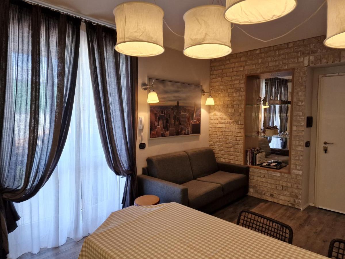 Desenzano Luxury Apartment Desenzano del Garda Ngoại thất bức ảnh