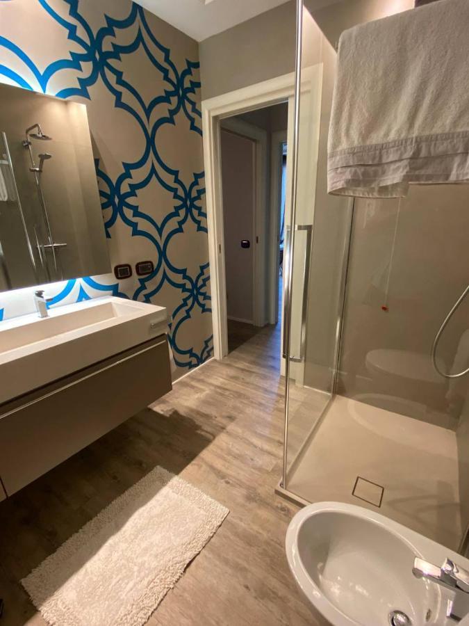 Desenzano Luxury Apartment Desenzano del Garda Ngoại thất bức ảnh
